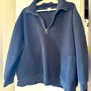 Fleece sweatshirt